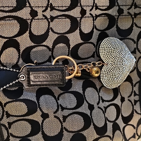 COACH SIGNATURE HADLEY DUFFLE BAG IN BLACK AND GREY - Picture 7 of 16